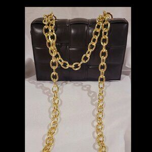 New Women's Fashion Quilt Bag Pu Leather with shoulder and wrist chain strap.